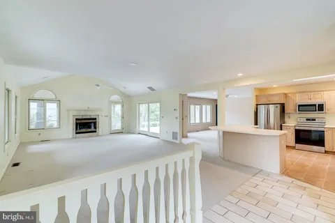 $898,900 | 208 Pond View Drive, Bethany Beach, DE 19930