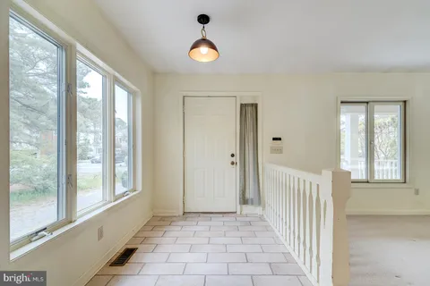 $898,900 | 208 Pond View Drive, Bethany Beach, DE 19930
