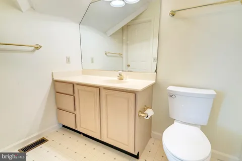 $898,900 | 208 Pond View Drive, Bethany Beach, DE 19930