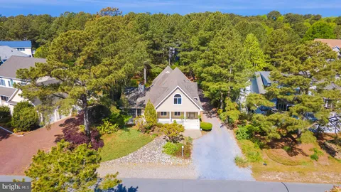 $898,900 | 208 Pond View Drive, Bethany Beach, DE 19930