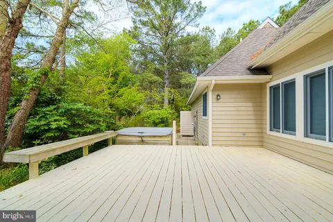 $898,900 | 208 Pond View Drive, Bethany Beach, DE 19930