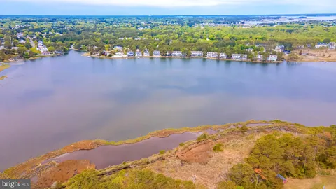 $898,900 | 208 Pond View Drive, Bethany Beach, DE 19930