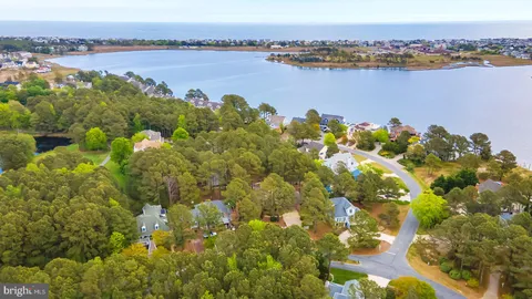 $898,900 | 208 Pond View Drive, Bethany Beach, DE 19930