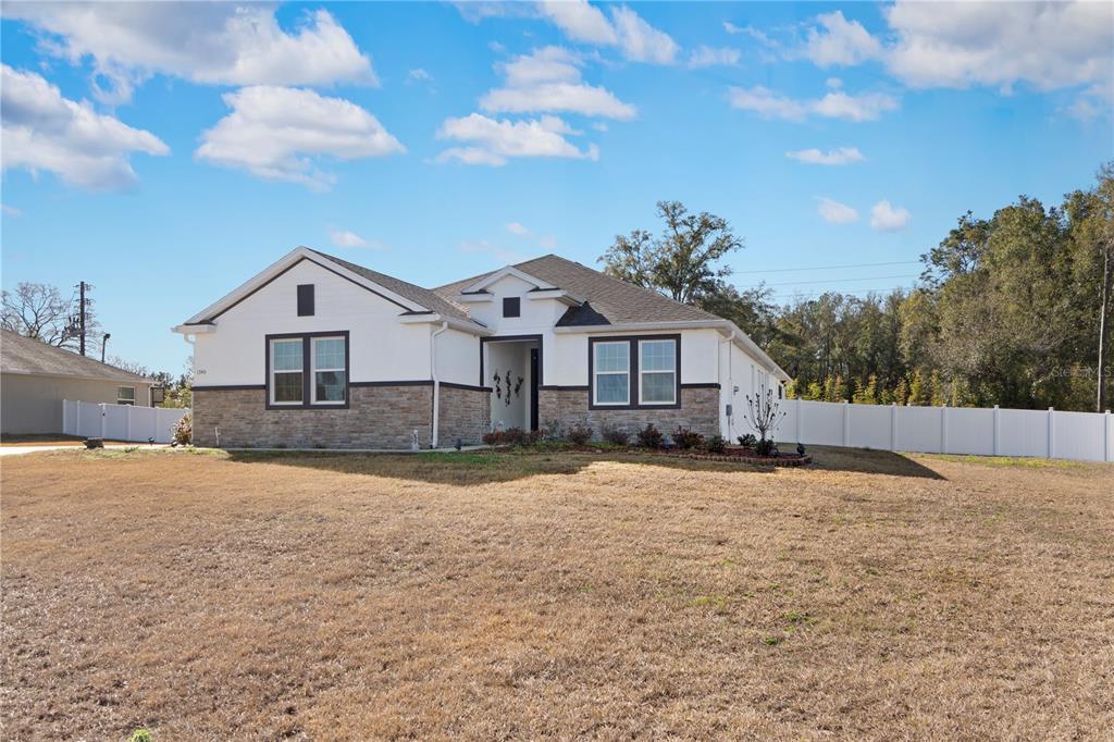 1340 Southeast 63rd Ct Road Ocala, FL 34472 - Photo 5 of 46