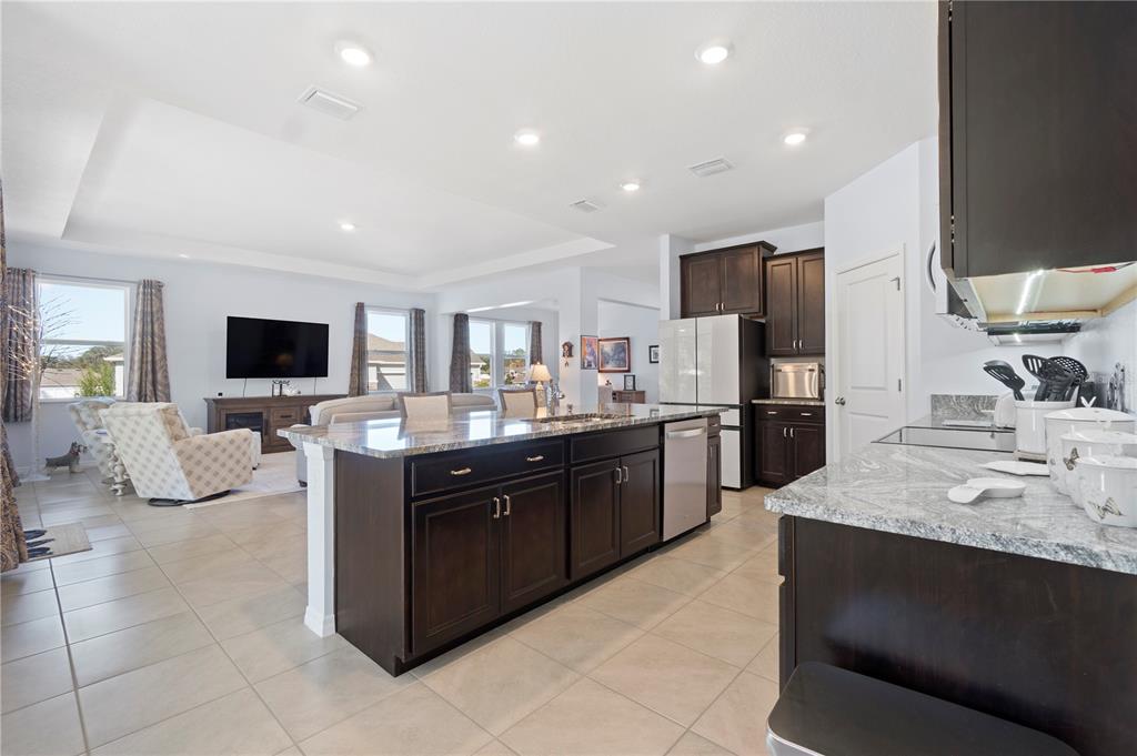 1340 Southeast 63rd Ct Road Ocala, FL 34472 - Photo 6 of 46