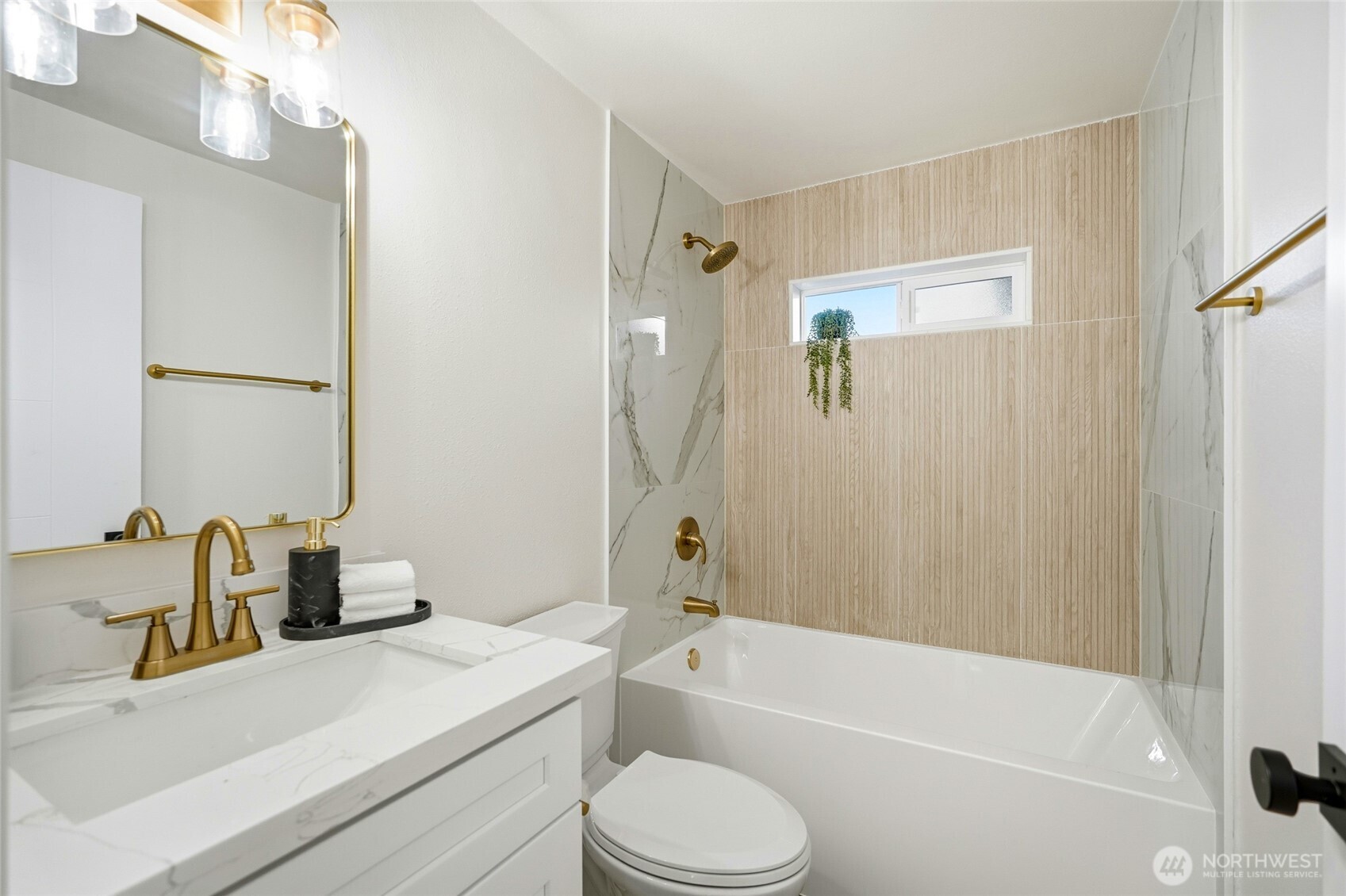 7227 South 120th Street Seattle, WA 98178 - Photo 19 of 38