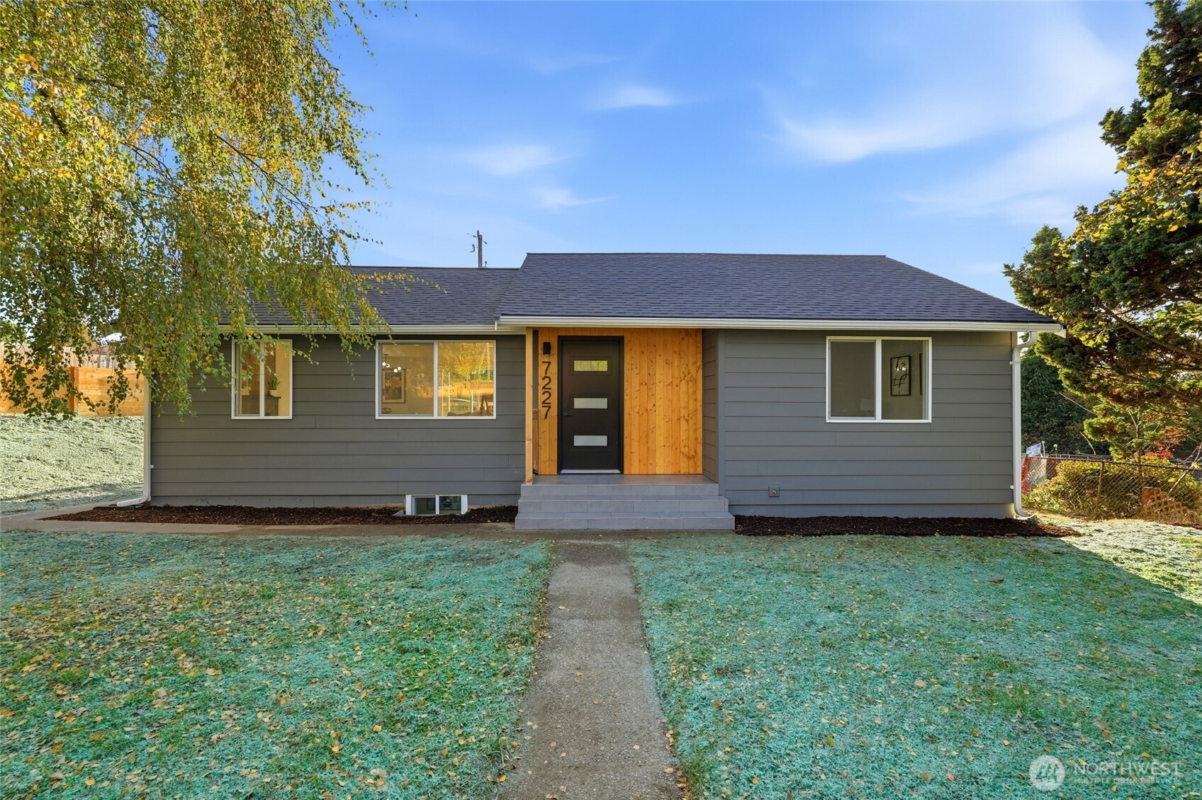 7227 South 120th Street Seattle, WA 98178 - Photo 3 of 38