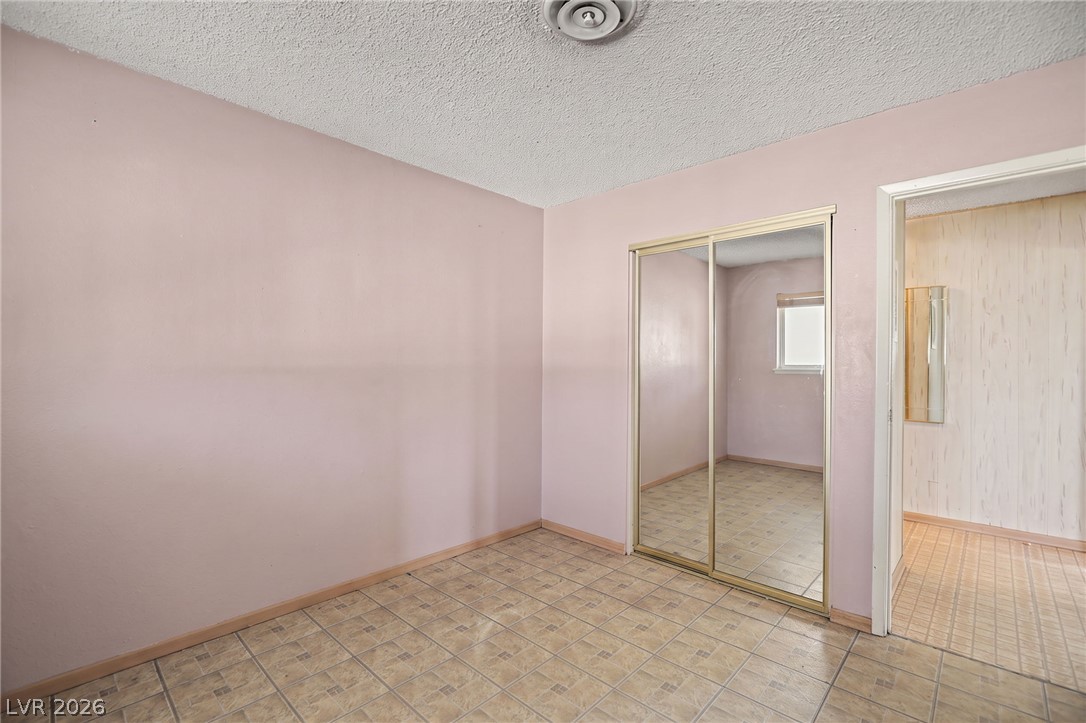 1949 Randa Lane Las Vegas, NV 89104 - Photo 9 of 36 Gallery Image 9