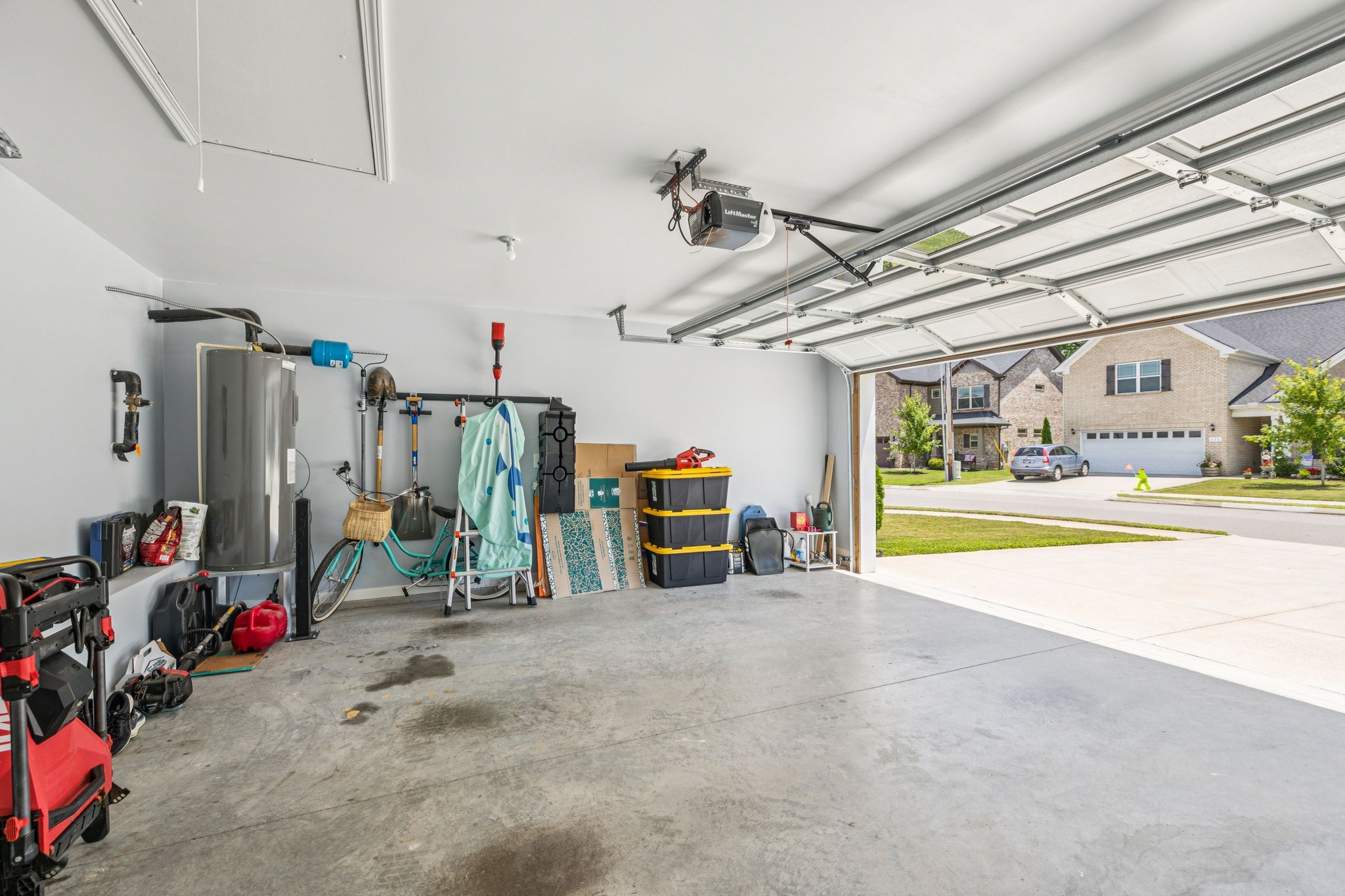 225 Thorpe Dr Spring Hill Spring Hill, TN 37174 - Photo 23 of 33 a view of garage