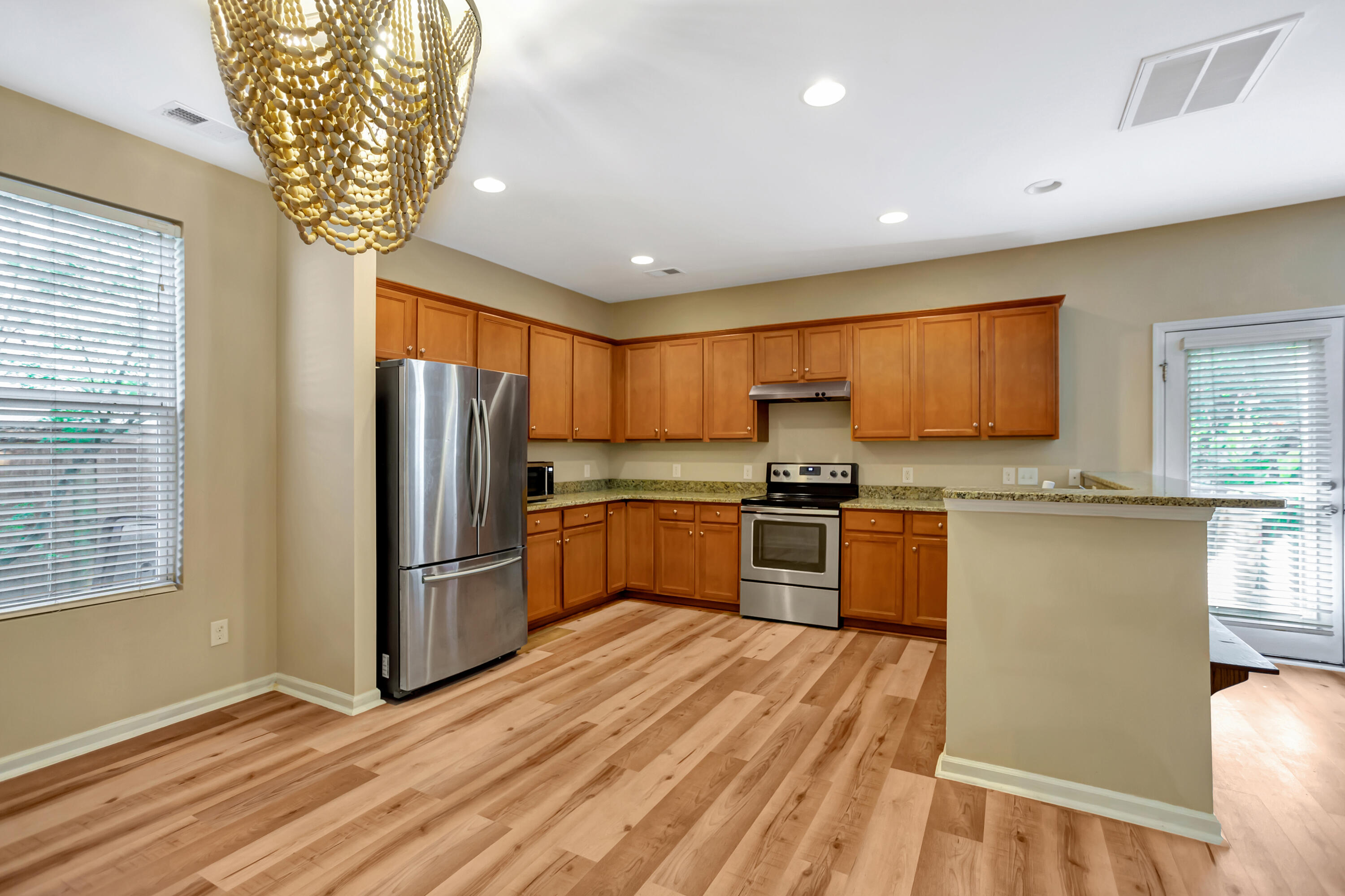 1313 Merchant Court Mount Pleasant, SC 29466 - Photo 8 of 30 296A4068