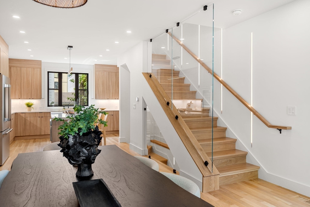 122 B Spring Street Cambridge, MA 02141 - Photo 3 of 42 Gallery Image 3