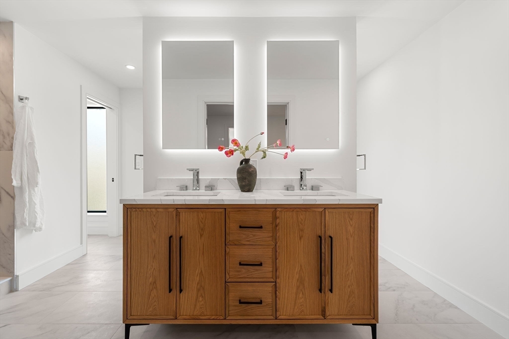 122 B Spring Street Cambridge, MA 02141 - Photo 32 of 42 Gallery Image 32