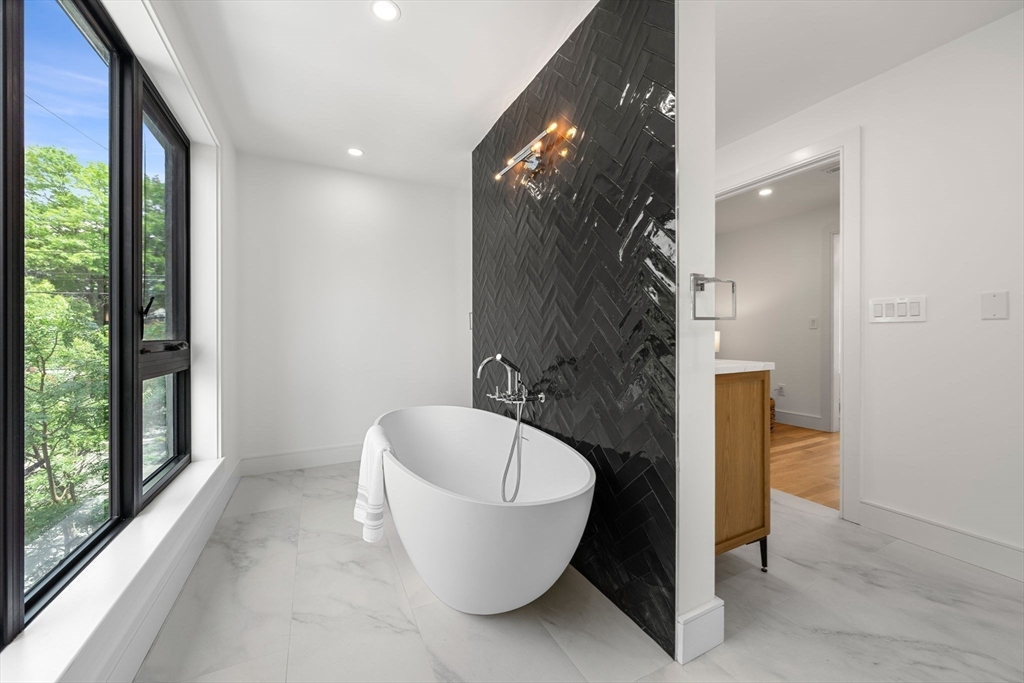 122 B Spring Street Cambridge, MA 02141 - Photo 35 of 42 Gallery Image 35