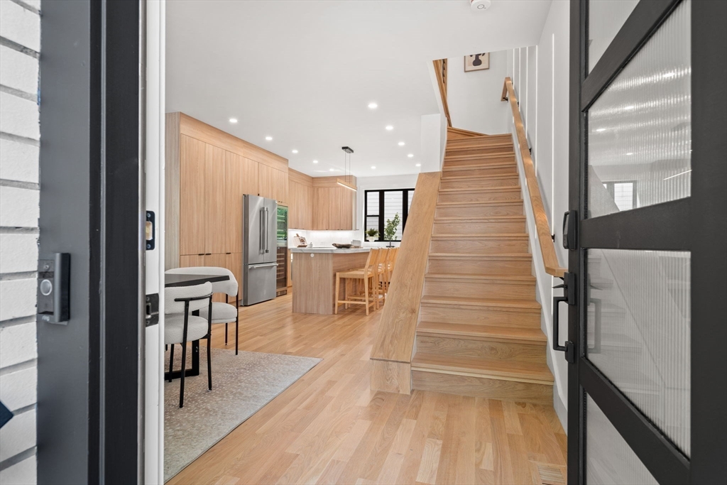122 B Spring Street Cambridge, MA 02141 - Photo 9 of 42 Gallery Image 9
