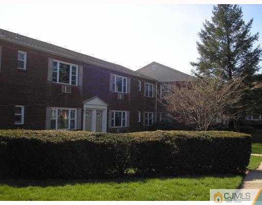 50 Fox Road, Unit 4B Edison, NJ 08817 - Photo 8 of 8 a front view of a house with a garden