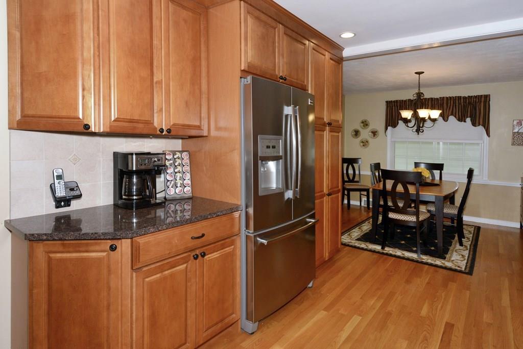 61 Benjamin Road Marlborough, MA 01752 - Photo 3 of 27 Gallery Image 3