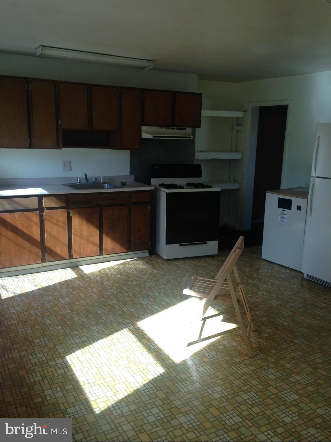 308 Baltimore Road Rockville, MD 20850 - Photo 3 of 23 Kitchen