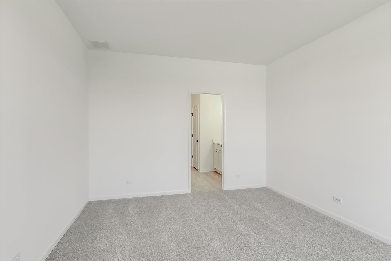 730 Alberta Avenue Oswego, IL 60543 - Photo 21 of 29 a view of an empty room