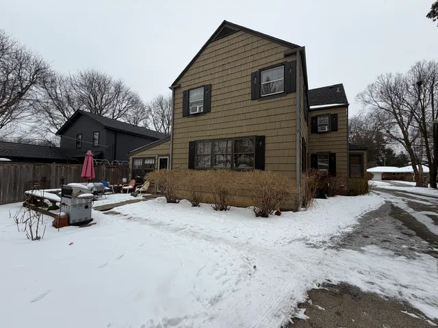 $785,000 | 502 South I Oka Avenue, Mount Prospect, IL 60056
