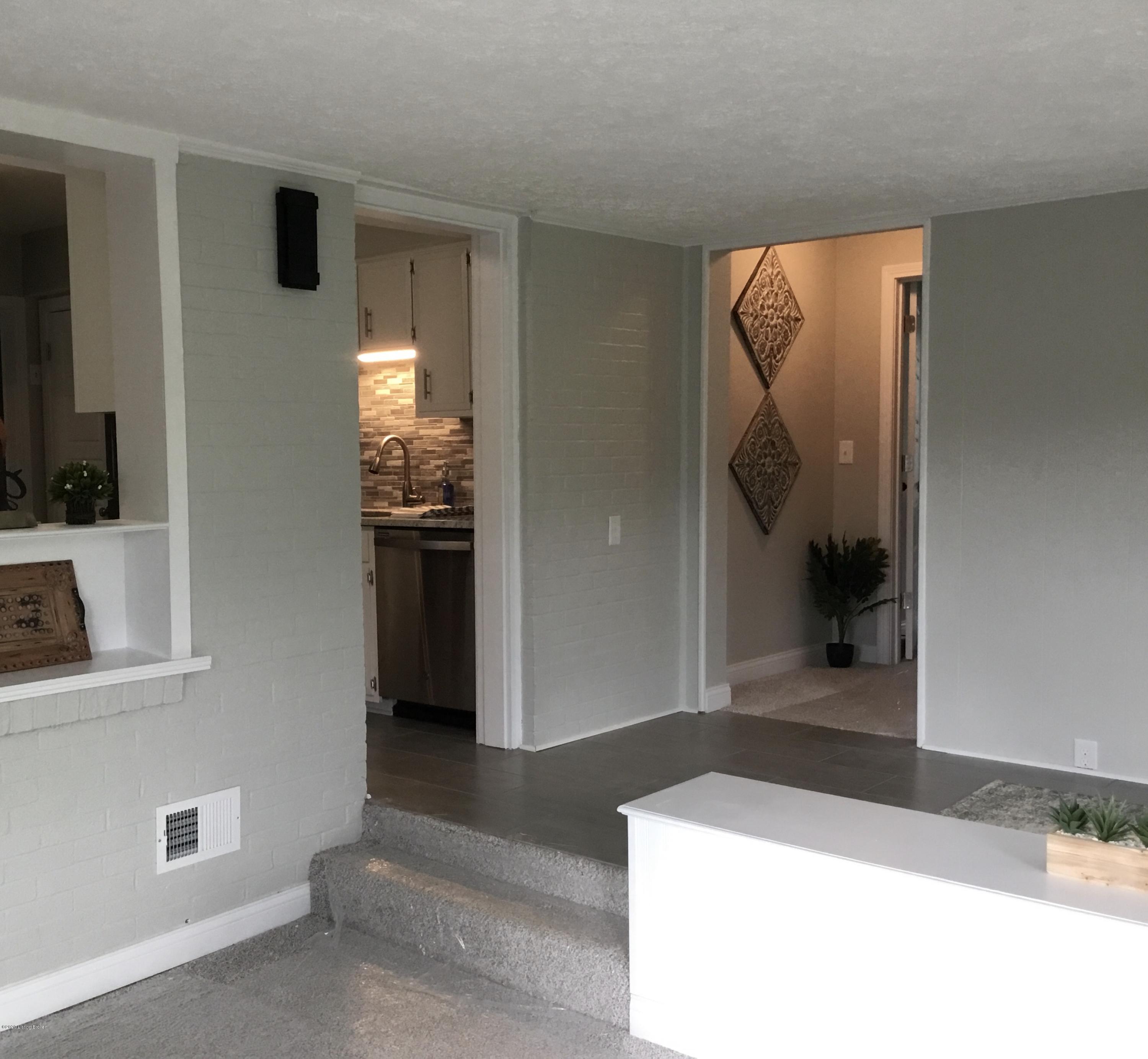 213 Brunswick Road Louisville, KY 40207 - Photo 11 of 30 7ED03EE5-0079-4712-95C6-C9BE86C0280A