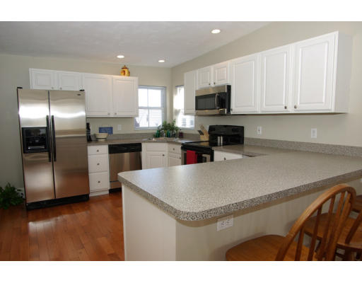 662 East 7th Street, Unit 3 Boston, MA 02127 - Photo 2 of 10