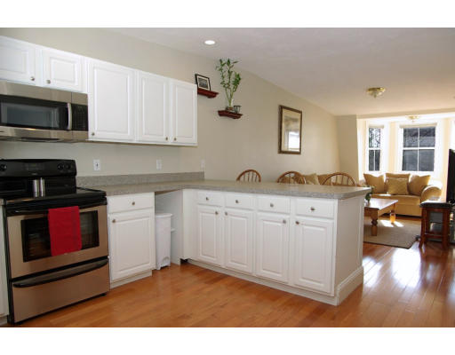 662 East 7th Street, Unit 3 Boston, MA 02127 - Photo 3 of 10