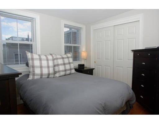 662 East 7th Street, Unit 3 Boston, MA 02127 - Photo 7 of 10