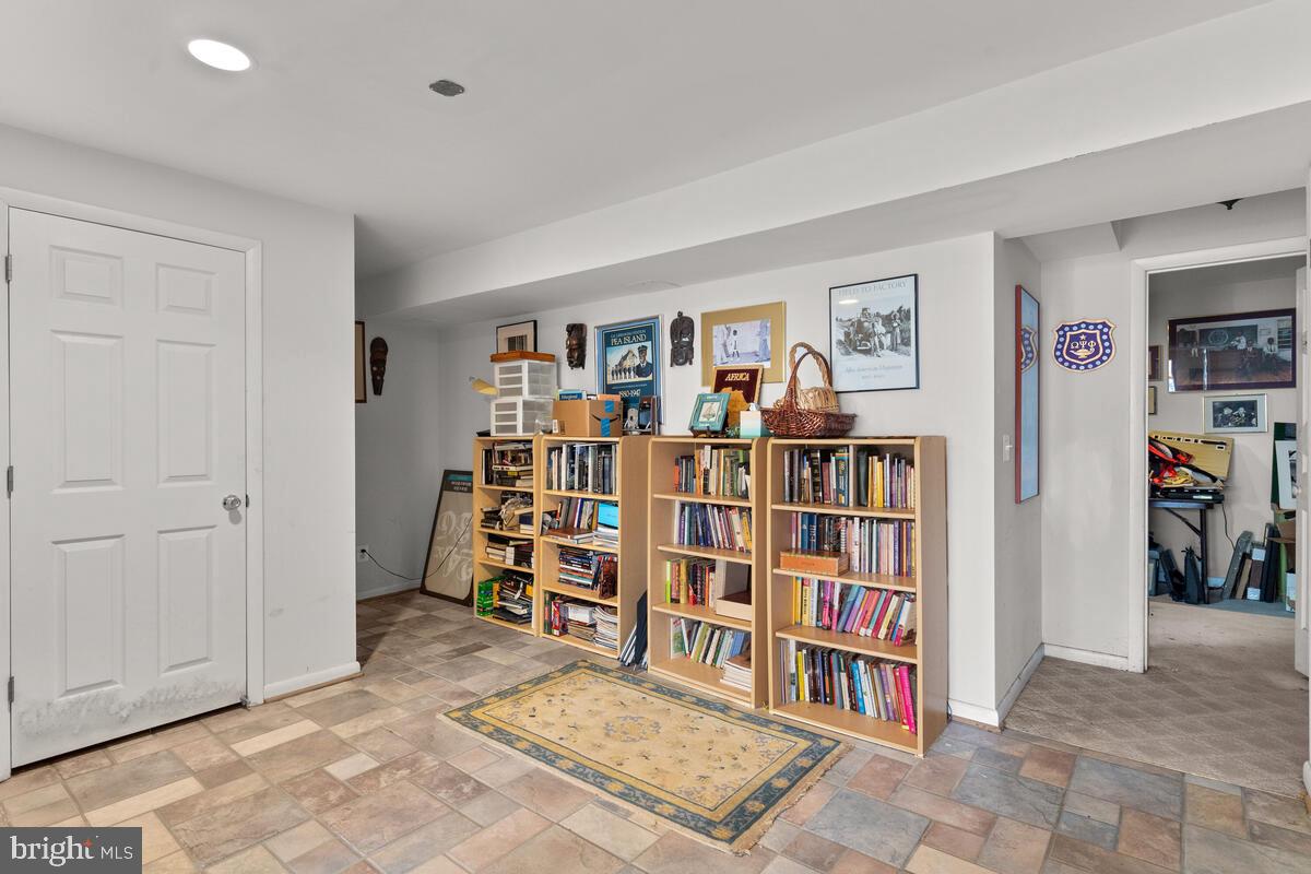 6406 Lochridge Road Columbia, MD 21044 - Photo 23 of 39 Lower level