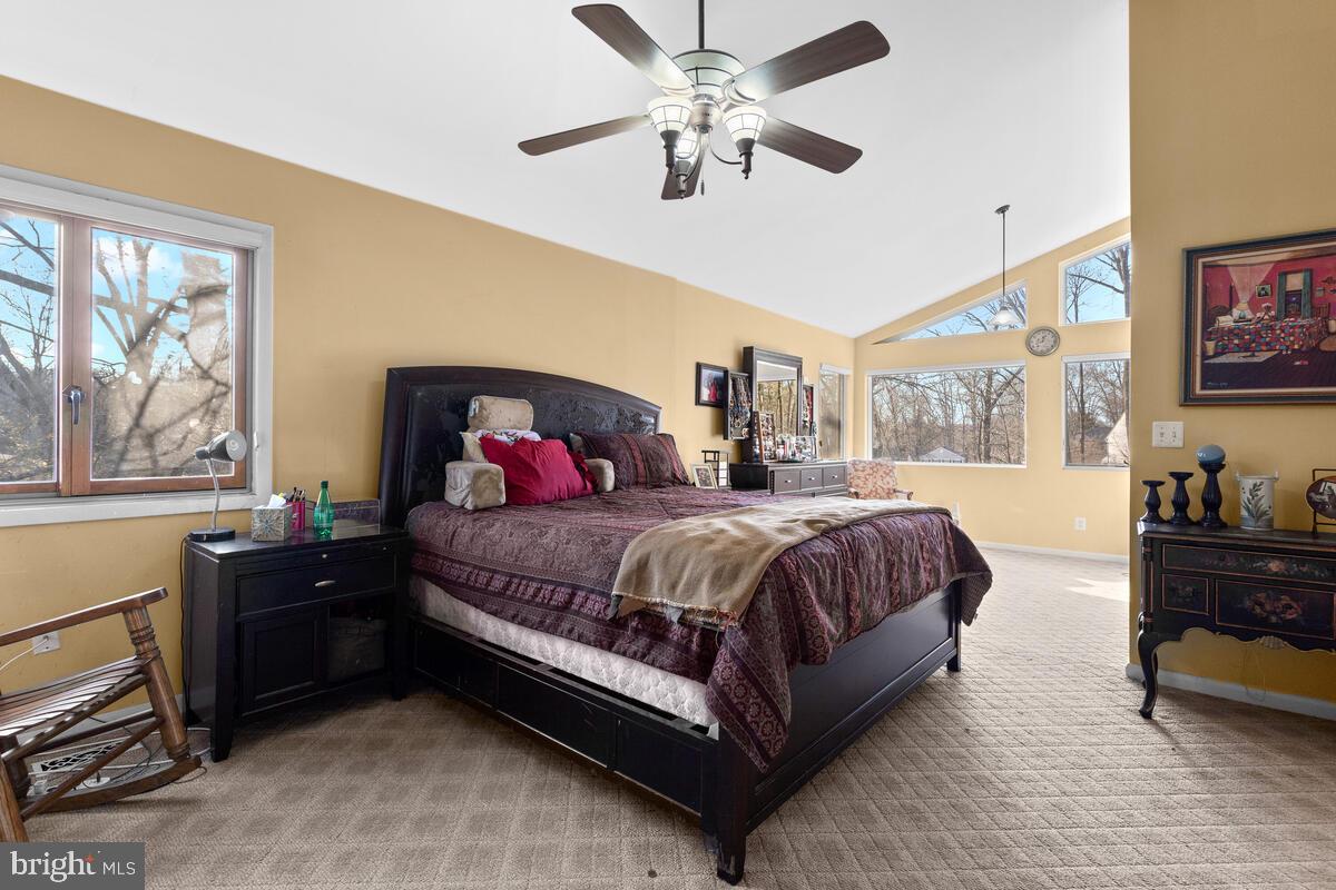 6406 Lochridge Road Columbia, MD 21044 - Photo 25 of 39 Owners suite