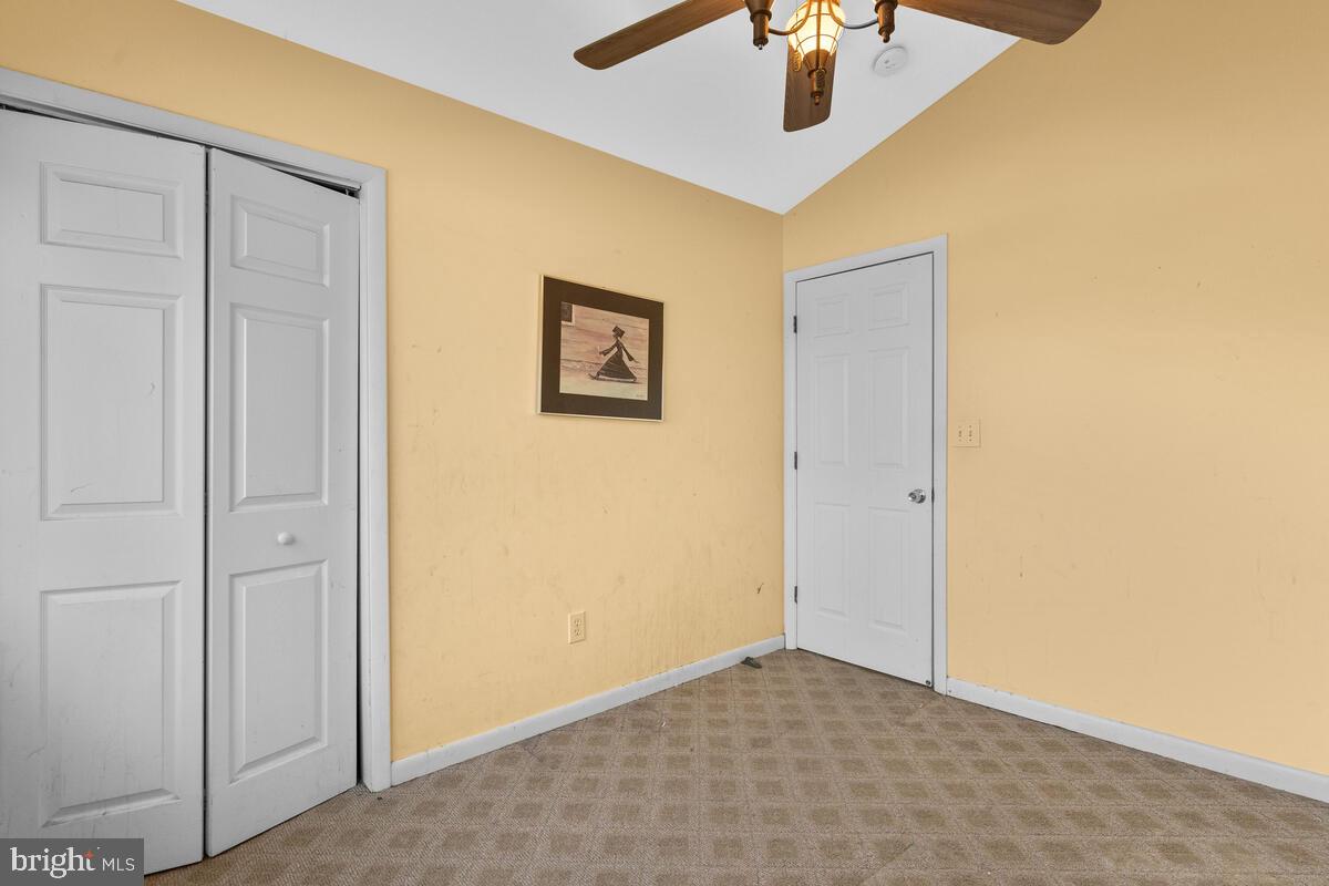 6406 Lochridge Road Columbia, MD 21044 - Photo 34 of 39 Third upper level bedroom