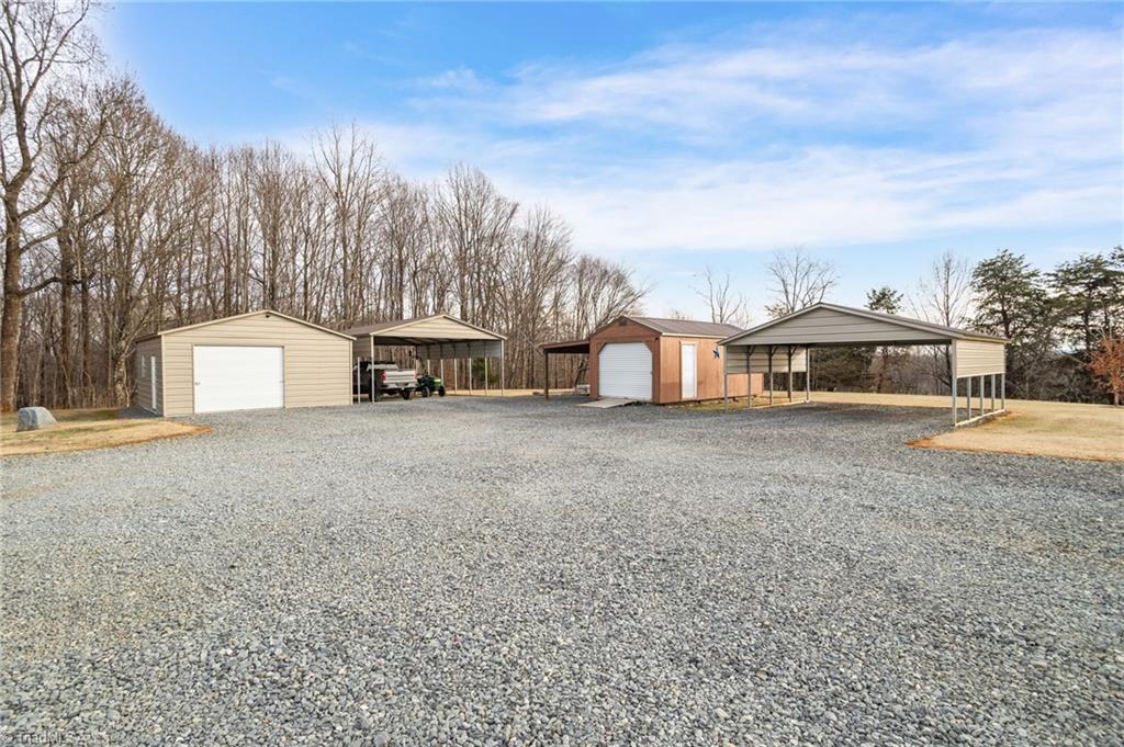 1190 Moorefield Road Danbury, NC 27016 - Photo 38 of 50 Gallery Image 38