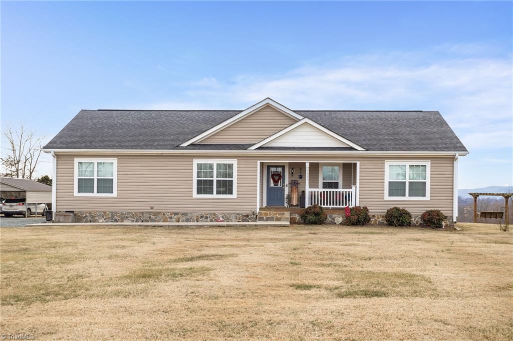 1190 Moorefield Road Danbury, NC 27016 - Photo 4 of 50 Gallery Image 4