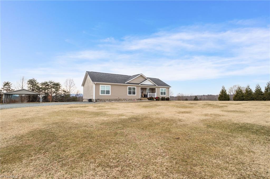 1190 Moorefield Road Danbury, NC 27016 - Photo 7 of 50 Gallery Image 7