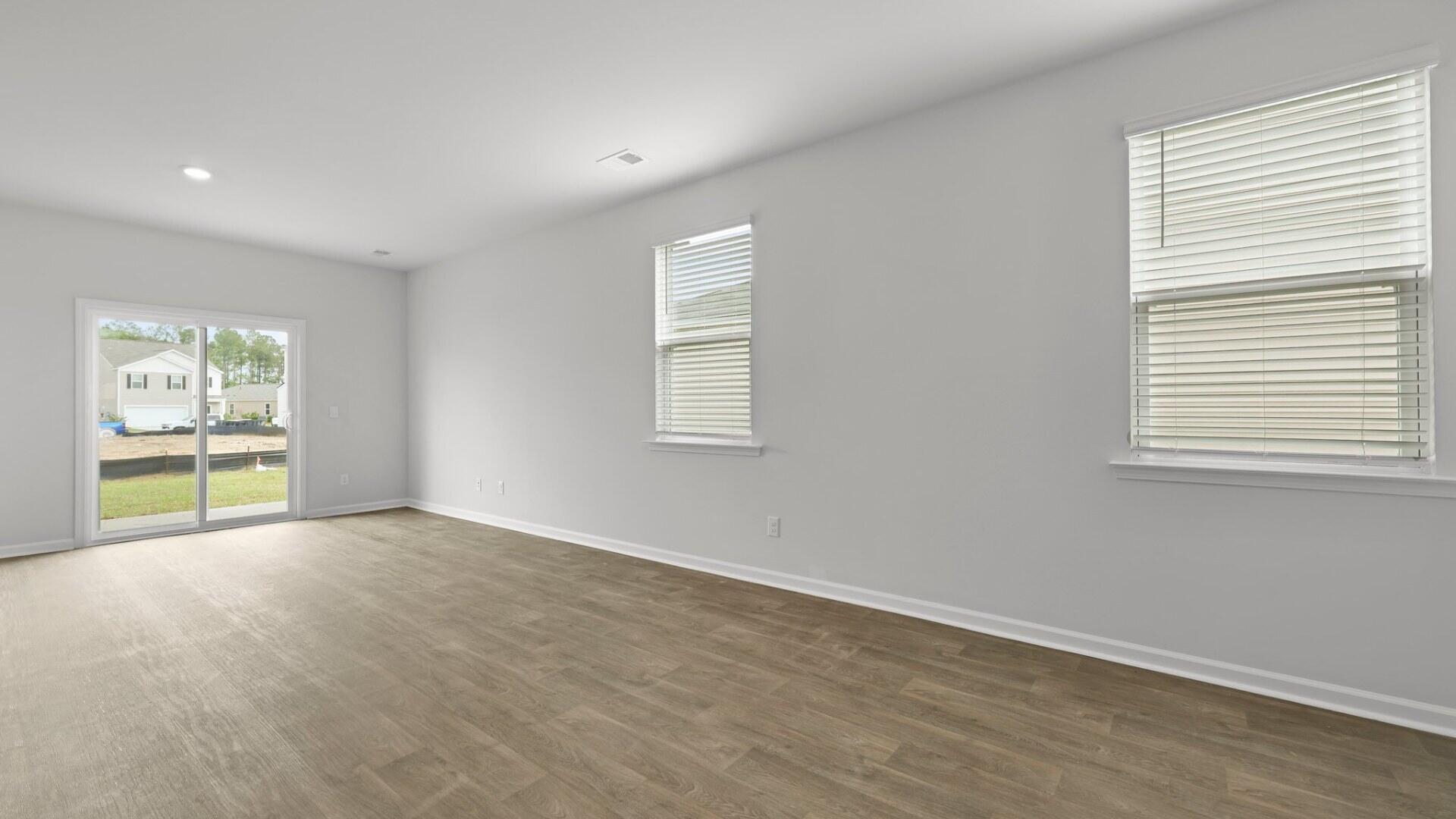 728 Long Blf Road Summerville, SC 29486 - Photo 10 of 46 728 Long Bluff_18