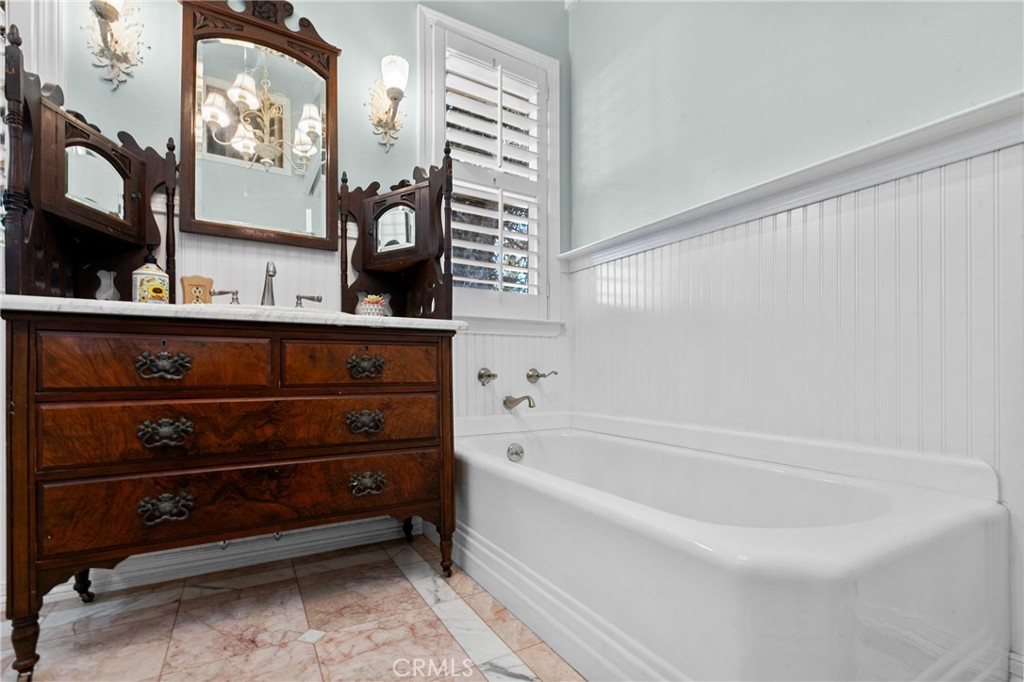 193 Main Street Morro Bay, CA 93442 - Photo 24 of 49 Bathroom