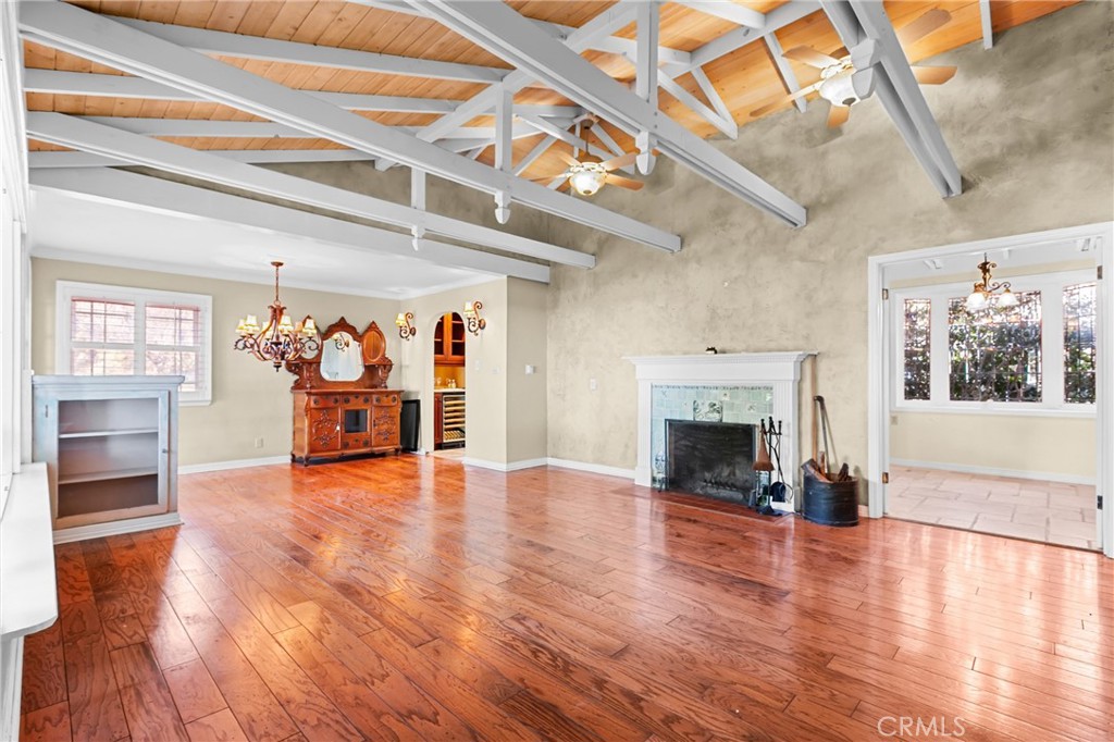 193 Main Street Morro Bay, CA 93442 - Photo 10 of 49 Living room and dining