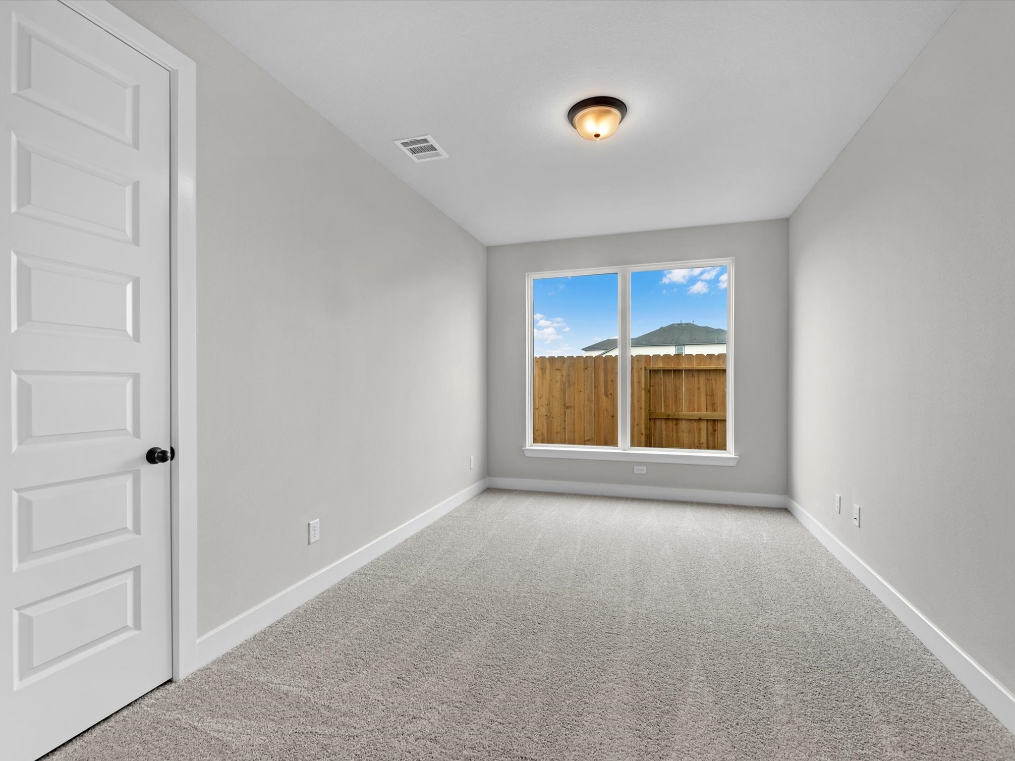 5023 McKinney Rdg Trail Rosenberg, TX 77471 - Photo 10 of 27 a view of empty room with window