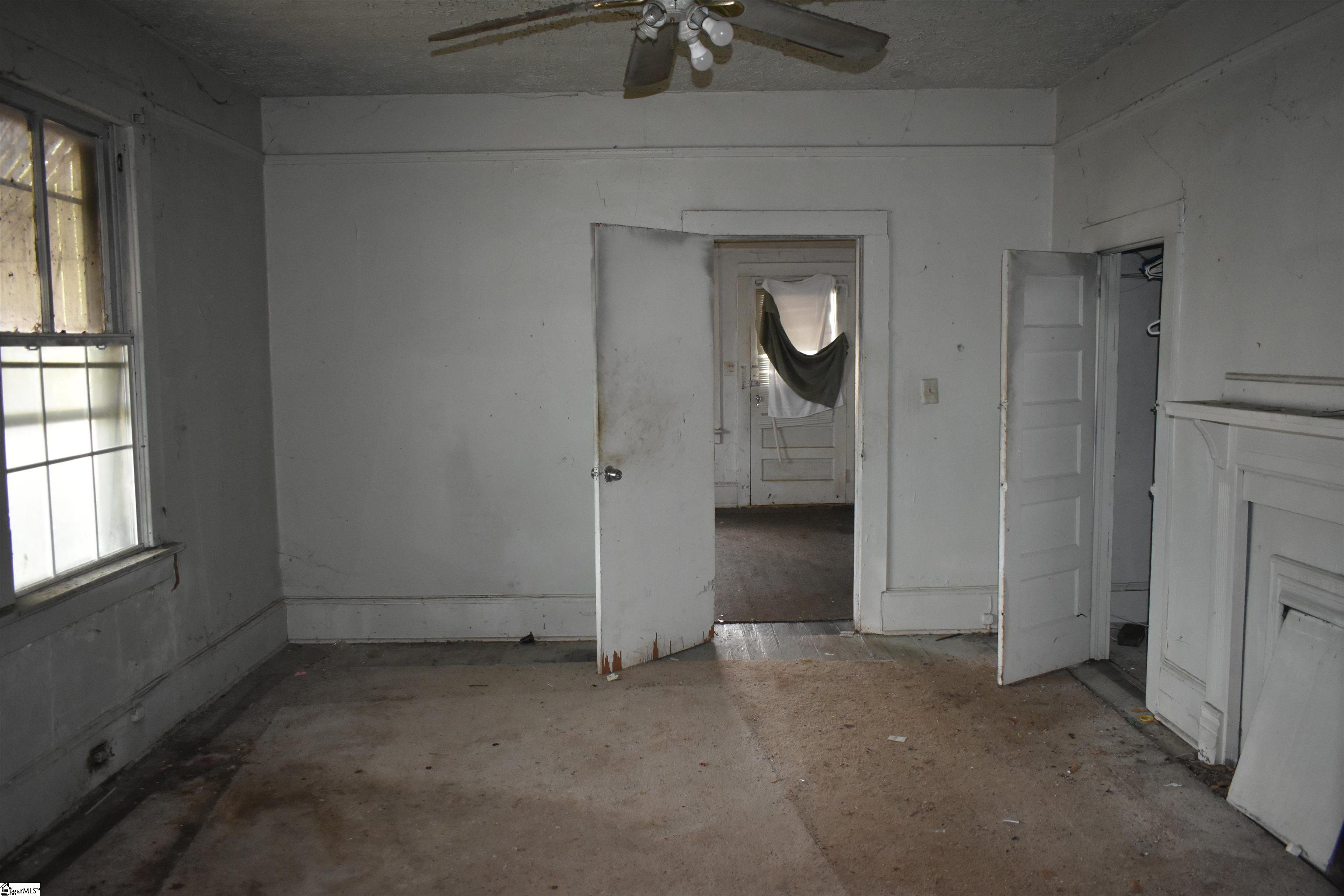 1187 Pendleton Street Greenville, SC 29611 - Photo 8 of 15