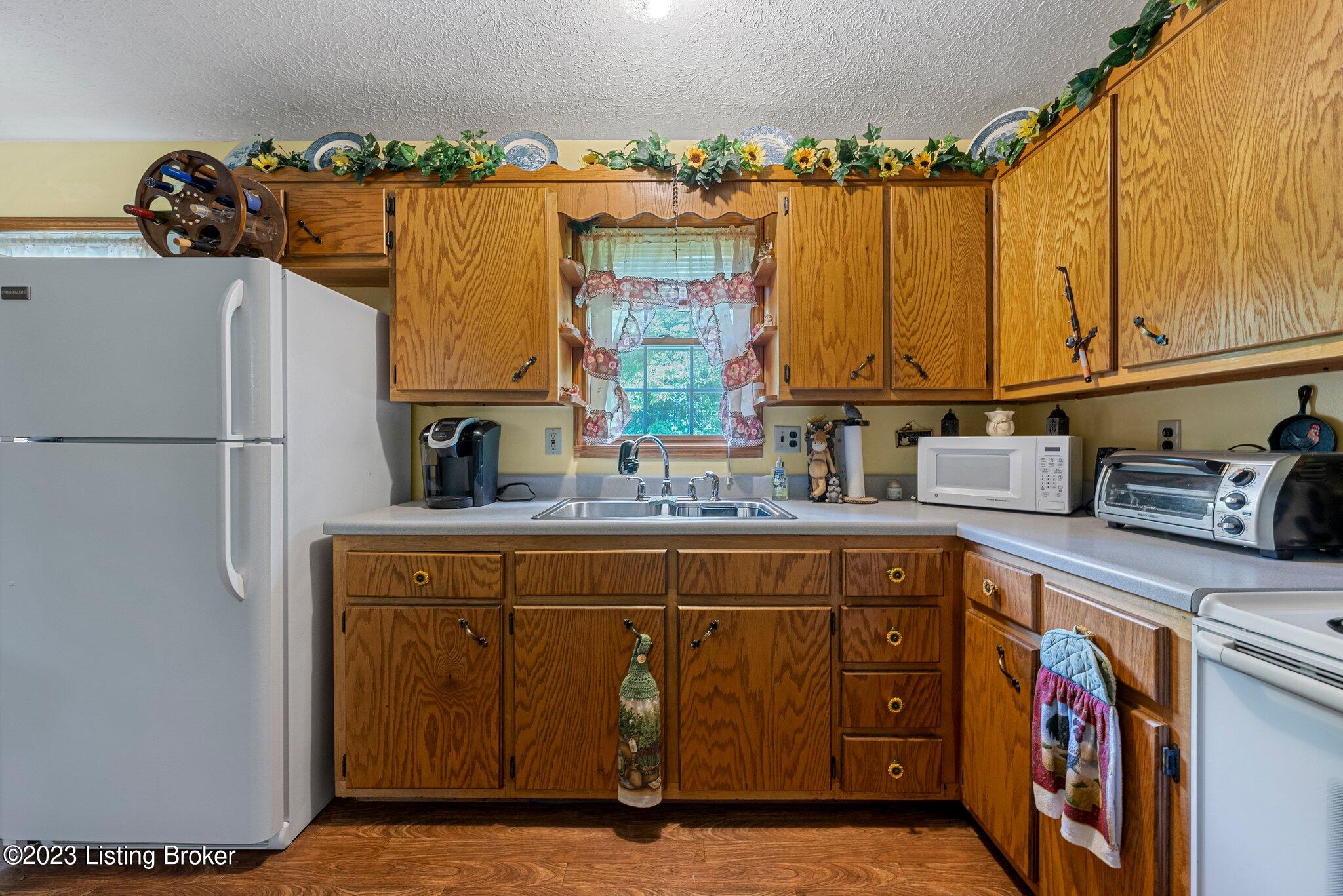 790 Long Fall Road Cub Run, KY 42729 - Photo 14 of 29 25-web-or-mls-DSC05765