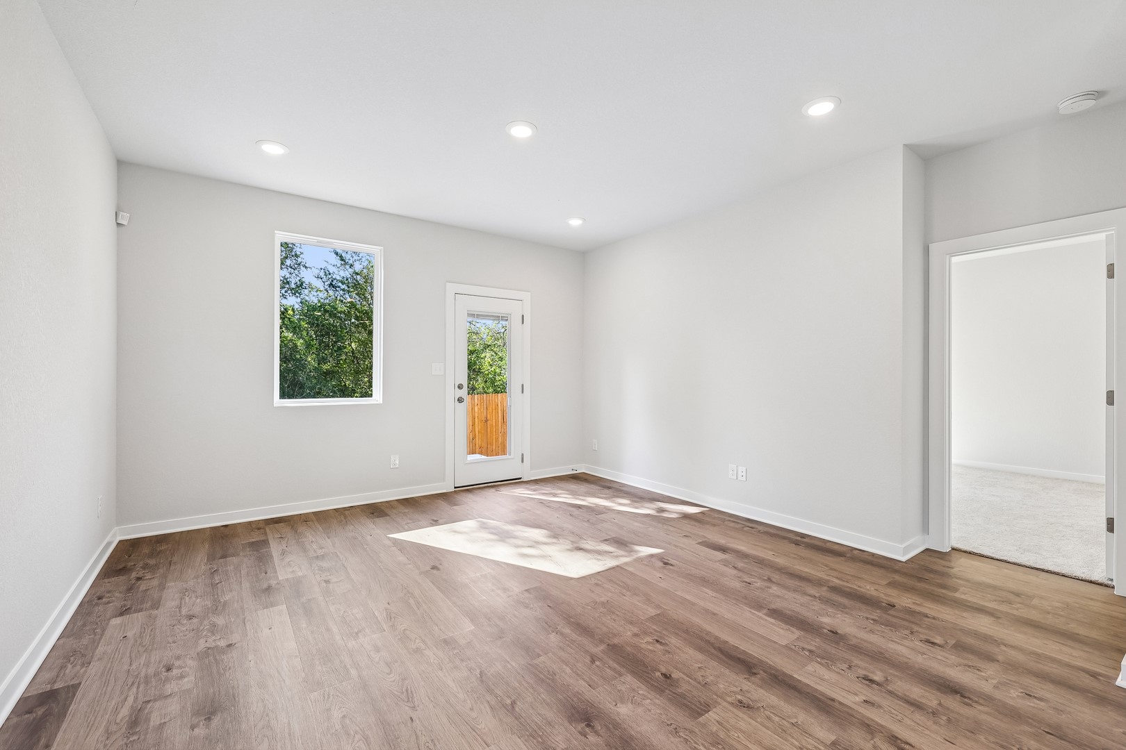 212 Bendecido Loop Elgin, TX 78621 - Photo 4 of 38