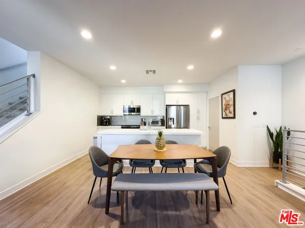 $4,995 | 2111 North Cahuenga Boulevard, Unit 2, Los Angeles, CA 90068