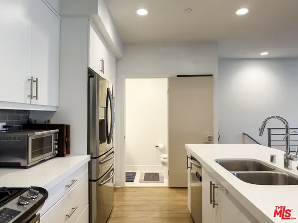 $4,995 | 2111 North Cahuenga Boulevard, Unit 2, Los Angeles, CA 90068