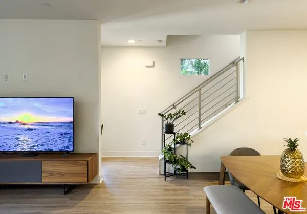 $4,995 | 2111 North Cahuenga Boulevard, Unit 2, Los Angeles, CA 90068