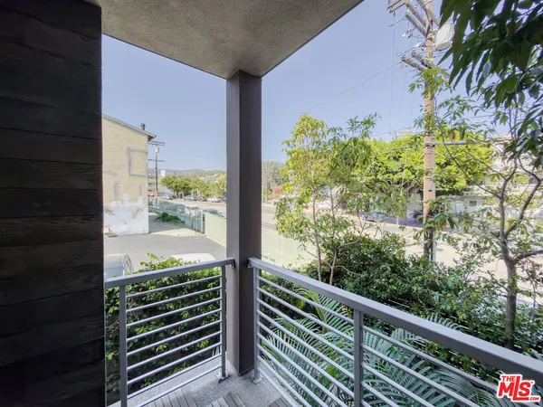 $4,995 | 2111 North Cahuenga Boulevard, Unit 2, Los Angeles, CA 90068