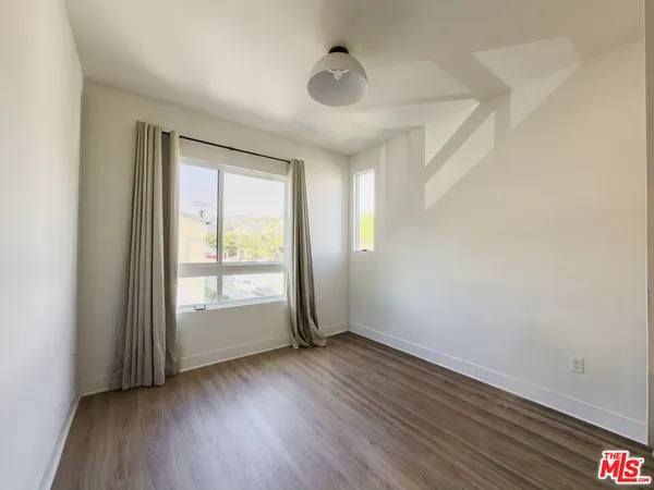 $4,995 | 2111 North Cahuenga Boulevard, Unit 2, Los Angeles, CA 90068