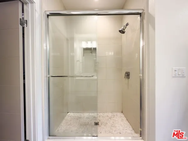 $4,995 | 2111 North Cahuenga Boulevard, Unit 2, Los Angeles, CA 90068