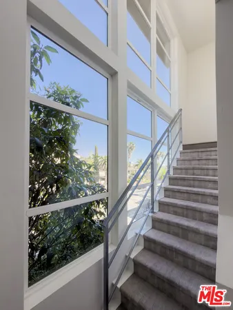 $4,995 | 2111 North Cahuenga Boulevard, Unit 2, Los Angeles, CA 90068