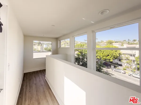 $4,995 | 2111 North Cahuenga Boulevard, Unit 2, Los Angeles, CA 90068