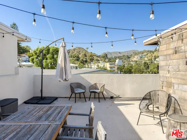 $4,995 | 2111 North Cahuenga Boulevard, Unit 2, Los Angeles, CA 90068