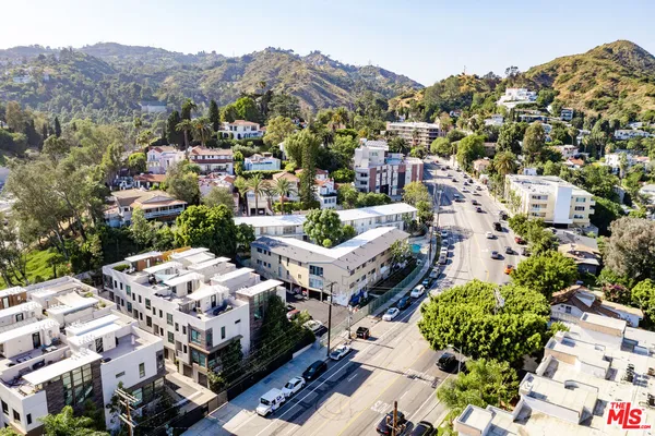 $4,995 | 2111 North Cahuenga Boulevard, Unit 2, Los Angeles, CA 90068